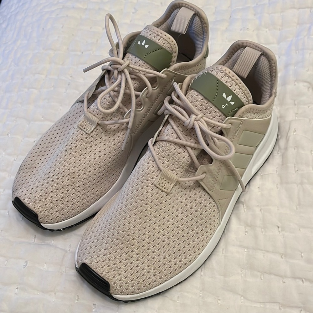 Adidas Ortholite sneakers. Men’s size 5, women’s 7. Barely worn.